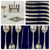 GROUP OF SMALL SILVER COLLECTABLES, George VI silver four slice toast rack, Sheffield 1937, Viners