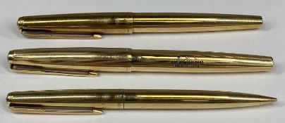 PARKER WRITING INSTRUMENTS including Parker 61 9ct gold fountain pen and propelling pencil, 50gms