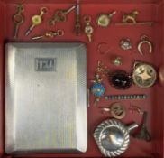 GROUP OF SMALL COLLECTABLES including silver perfume bottle with funnel, various watch keys, EPNS