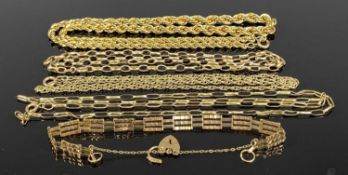ASSORTED 9CT GOLD JEWELLERY including gate bracelet having a heart shaped padlock, curb link