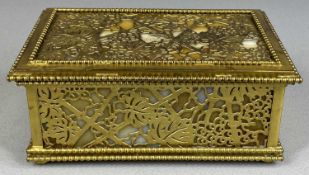 TIFFANY STUDIOS (American 1902 - 1938) gilt metal and marbled glass 'Grapevine' trinket box having