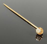 GOLD STICKPIN set with diamond solitaire, 1.3gms Provenance: private collection Conwy