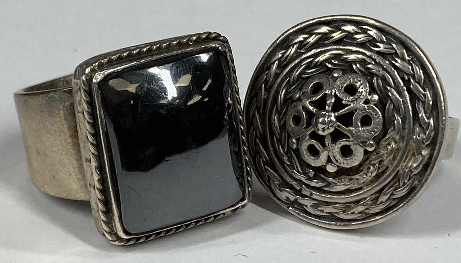 COLLECTION OF STONE SET SILVER RINGS including amethyst, Tiger's Eye and CZ Provenance: private - Image 3 of 3