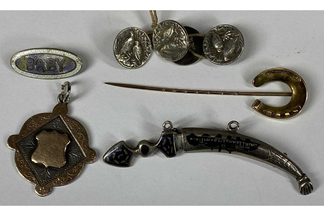 ASSORTED SILVER JEWELLERY including necklaces, seed pearl bar brooch, set of four buttons, horseshoe - Image 2 of 4