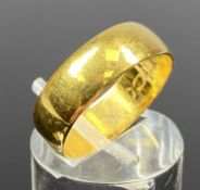 BROAD 22CT GOLD WEDDING BAND, size O, 4.9gms Provenance: deceased estate Conwy