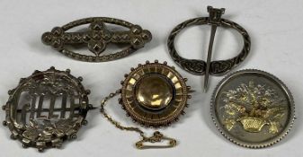 FIVE ASSORTED GOLD BROOCHES, Victorian and later Provenance: private collection Conwy
