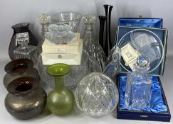 ASSORTED GLASSWARE including large, good quality circular cut glass bowl, 26cms (diam.), two
