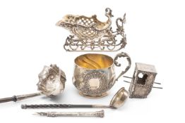 ASSORTED SILVER TABLE COLLECTABLES, including George II silver toddy ladle, London 1754, 33cms h,