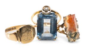 FOUR 9CT GOLD RINGS comprising signet ring, agate ring, believed topaz and small diamond, 14.0gms