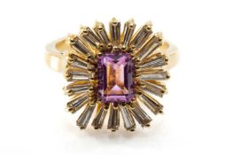 18CT PRESUMED PINK SAPPHIRE & DIAMOND BALLERINA RING, emerald-cut stone within 20 baguette-cut