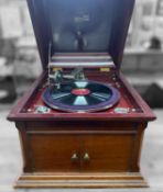 EDISON BELL TABLE TOP 'DISCAPHONE' GRAMOPHONE, c. 1920s,, hinged lid and cabinet doors to front