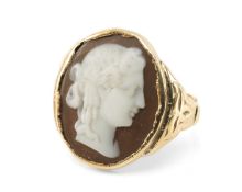 VICTORIAN CAMEO RING, oval cameo carved with head of a classical maiden, with trefoil shoulder