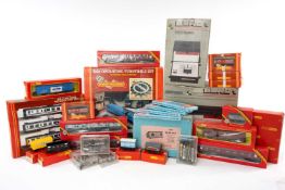 QUANTITY OF HORNBY RAILWAYS ROLLING STOCK, TRACK AND CONTROLS, R414 Operating turntable, R951