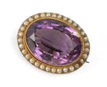9CT GOLD AMETHYST & SEED PEARL BROOCH, 2.8cms wide, 9.3g Provenance: private collection Cardiff.