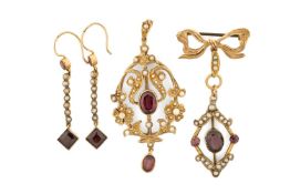 9CT GOLD EDWARDIAN STYLE GARNET & SEED PEARL PENDANT, similar yellow metal pendant on 9ct gold