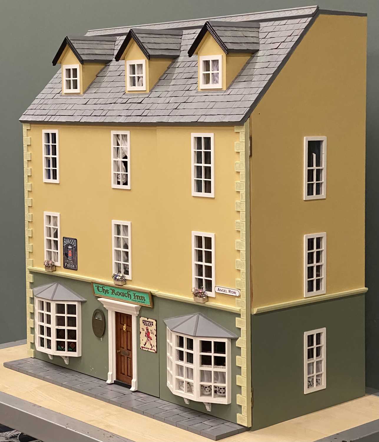 GOOD LARGE MODERN DOLL'S HOUSE WITH COMPREHENSIVE CONTENTS, 88 (h) x 83 (w) x 47cms (d) - Image 3 of 20