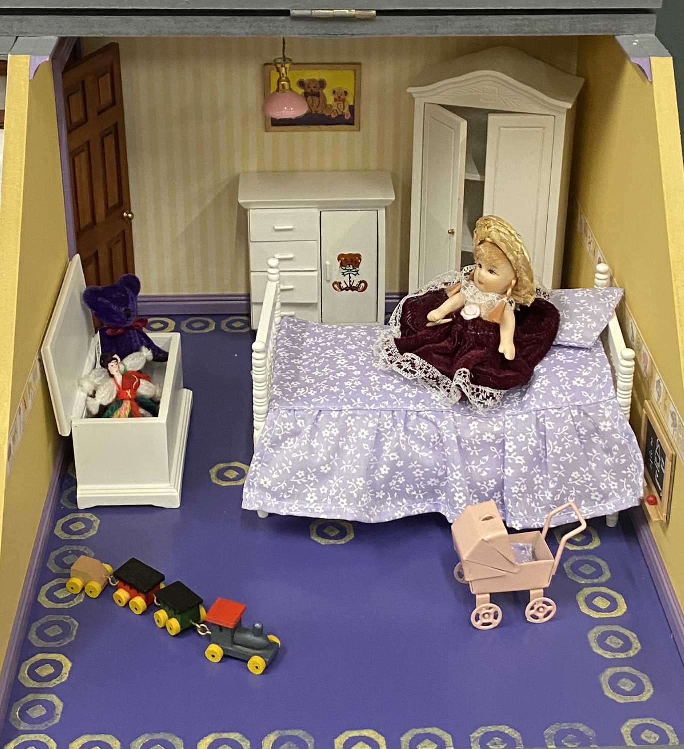 GOOD LARGE MODERN DOLL'S HOUSE WITH COMPREHENSIVE CONTENTS, 88 (h) x 83 (w) x 47cms (d) - Image 8 of 20