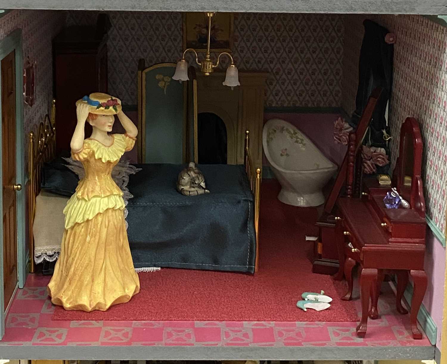GOOD LARGE MODERN DOLL'S HOUSE WITH COMPREHENSIVE CONTENTS, 88 (h) x 83 (w) x 47cms (d) - Image 11 of 20