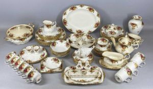 ROYAL ALBERT OLD COUNTRY ROSES DINNER & TEA SERVICE including tureen, teapot and ornaments,