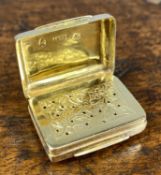 GEORGE IV SILVER GILT VINAIGRETTE having ornate pierced inner grill, Birmingham 1824, Ledsam & Vale,