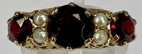 9CT GOLD GARNET & SPLIT SEED PEARL RING, size L, 3.1gms Provenance: private collection Denbighshire