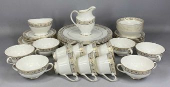 ROYAL DOULTON EMPRESS H5063 PATTERN DINNER & TEA SERVICE, approx. 42 pieces Provenance: private