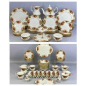 ROYAL ALBERT OLD COUNTRY ROSES COMPREHENSIVE DINNER & TEA SERVICE, approx. 82 pieces Provenance: