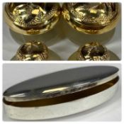 CONTINENTAL OVAL SILVER SNUFF BOX, with gilded interior and cased set of four gold-coloured studs
