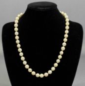 SINGLE STRAND PEARL NECKLACE, 45 individual pearls with 9ct gold clasp, 42cms (l) Provenance:
