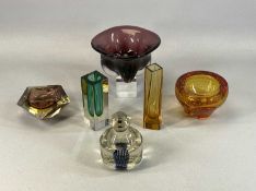 MURANO/ART GLASS COLLECTION including purple and clear glass bowl, 9.5cms (h), square green and