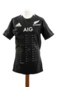THE RUGBY UNION CLUB HOUSE: NEW ZEALAND 2021 COMMEMORATIVE TOUR JERSEY, signed by squad with All