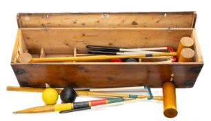 THE LAWN GAMES CLUB HOUSE: T. HARRIS & SONS GARDEN CROQUET SET, complete for four, with croquet