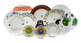 ASSORTED CONTINENTAL PORCELAIN & POTTERY DISHES, partial sets including Limoges (Palais Royale),