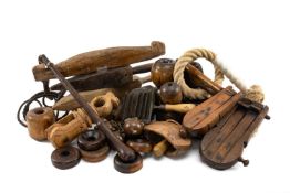 COLLECTION OF FARMING/AGRICULATURE TREEN, including Stable log, elm strickles (scythe sharpening),