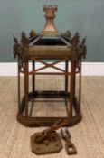 FINE & LARGE ANTIQUE BRONZE HALL LANTERN, complete with ceiling rose, 47cms (sq.), lantern height