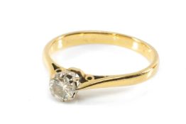 18CT GOLD DIAMOND SOLITAIRE RING, the single claw set stone measuring 0.2ct approx., ring size L 1/