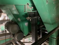 MEC TDGM 08 22 A VIBRATORY SCREEN, serial no. 1004 014 2, fitted two vibratory motors, with