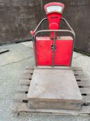 Avery 3213 Platform Weighing Scales, serial no. 733530, 150kg capacity, loading free of charge -
