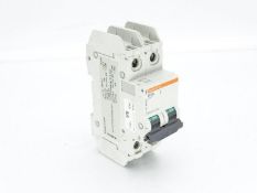 (10) SCHNEIDER ELECTRIC 60157 Circuit Breaker