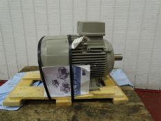 (1) New - Open Box - SIEMENS 1AV3130C-1LE1023-1CC Motor