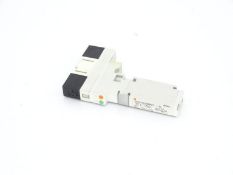 (10) SMC VQ1200RY-5 Valve