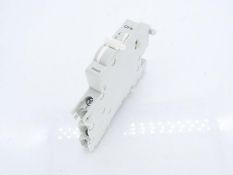 (10) SCHNEIDER ELECTRIC 26925 Switch