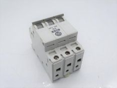 (5) ALLEN BRADLEY 1492-CB3G100 Circuit Breaker