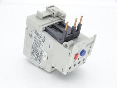 (1) Original Packaging - ALLEN BRADLEY 193-EECB Relay