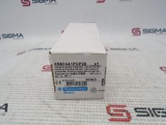 (10) TELEMECANIQUE XS8C4A1PCP20 Sensor