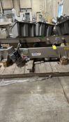 Key Techonology S1016191-1 Iso-Flo Stainless Steel Vibratory Feed Conveyor