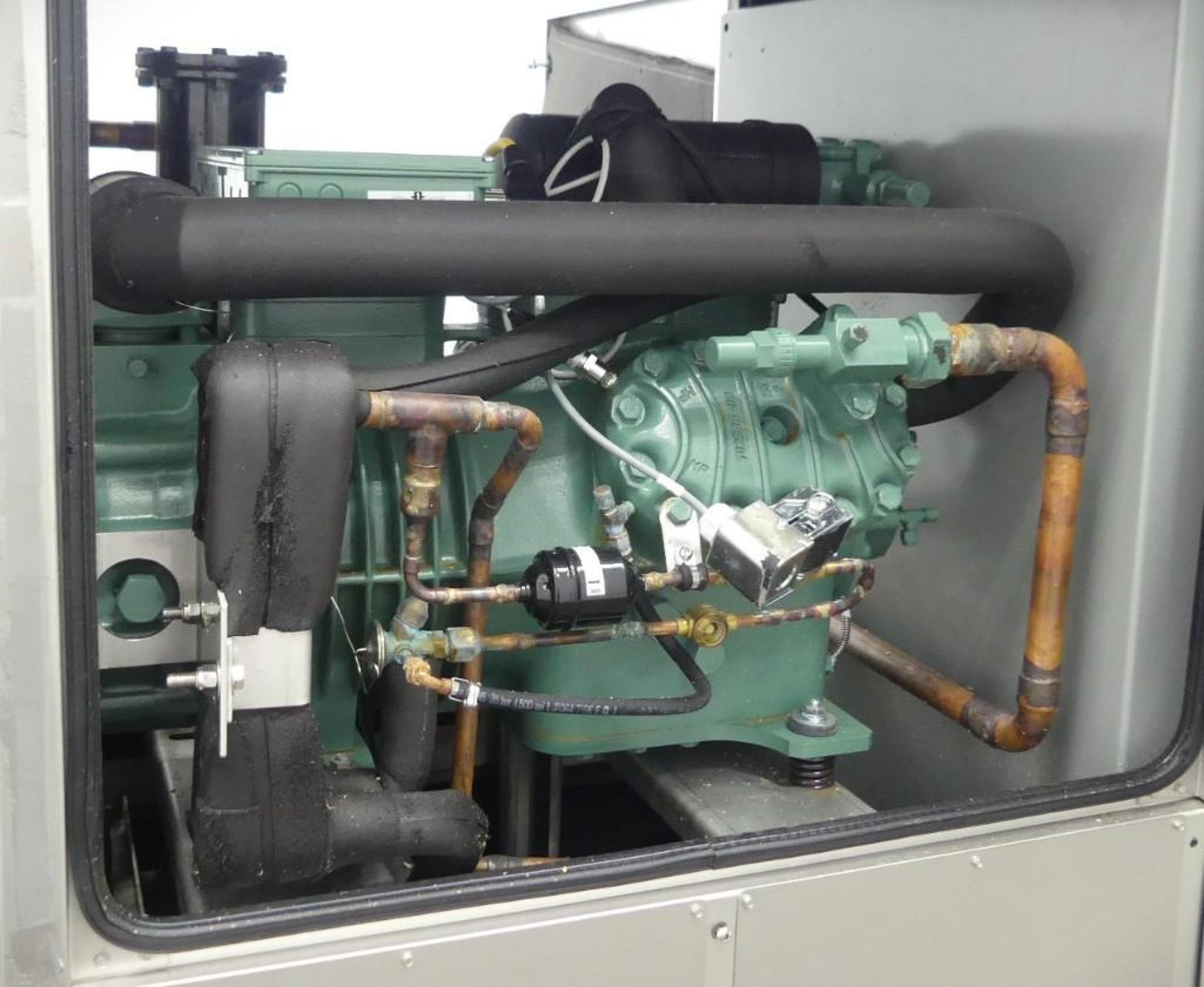 AIR Custom CPW Chiller - Image 9 of 52