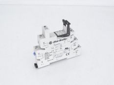 (10) ALLEN BRADLEY 700-HN210 SERIES A RELAY SOCKET