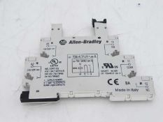 (10) ALLEN BRADLEY 700-HN167 SERIES A RELAY SOCKET
