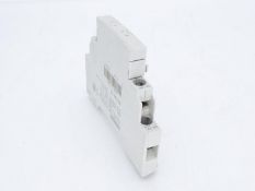 (10) SIEMENS 3RV1901-1B CONTACT BLOCK